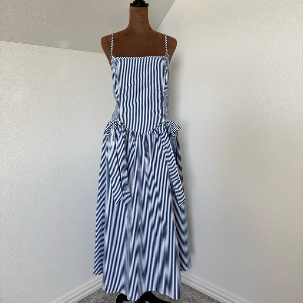 Chic Blue Striped Midi Dress